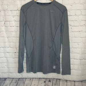 Nike Pro Combat Men’s Gray Fitted Long Sleeve Dri Fit Shirt size Medium